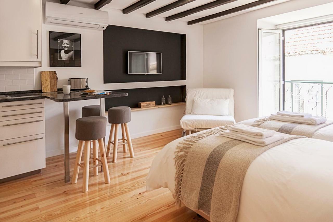 Bairro Alto Studio Apartments - By Lu Holidays Lisbon Bagian luar foto